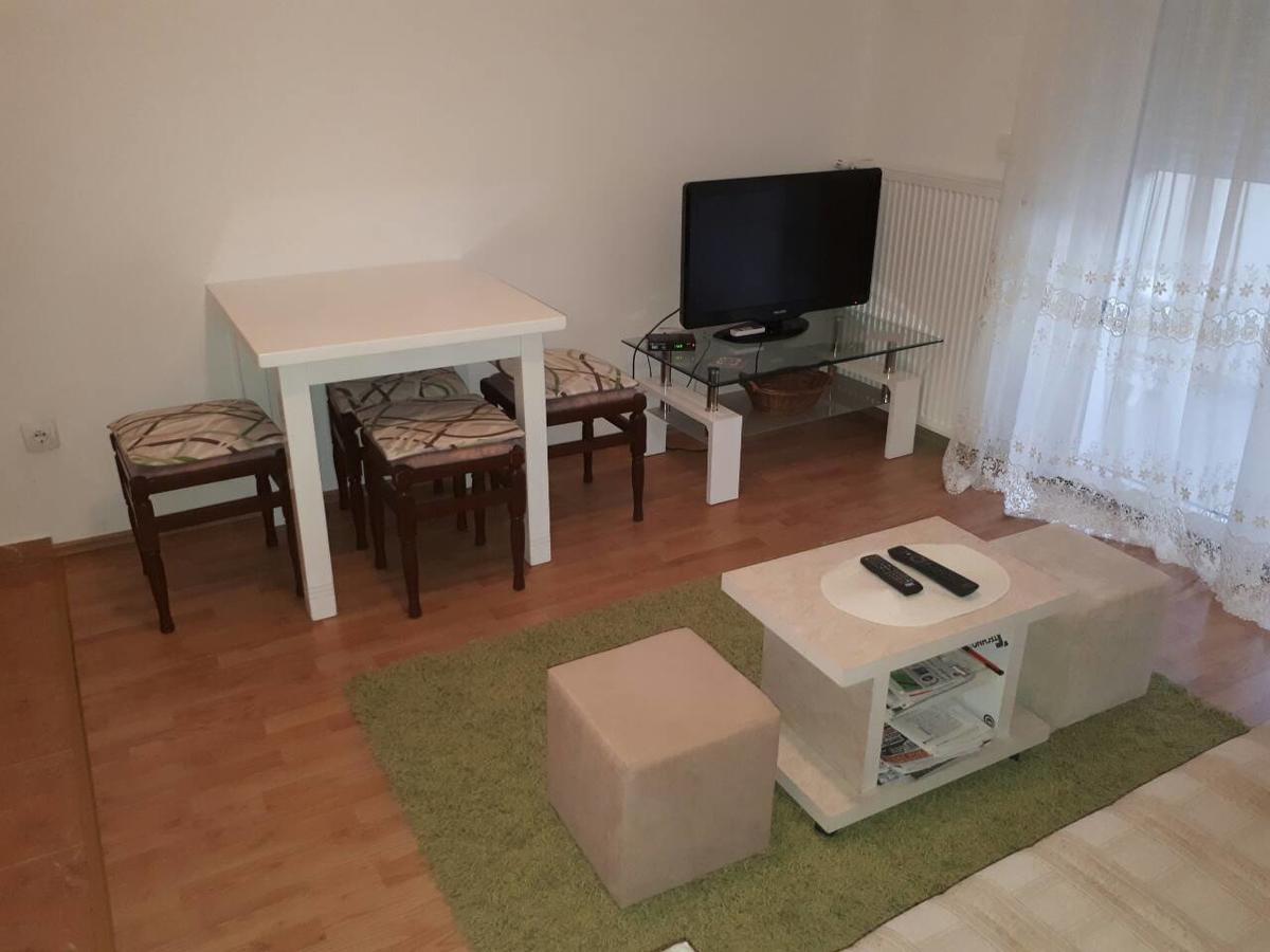 Renome Apartmani Banja Koviljača Exterior foto